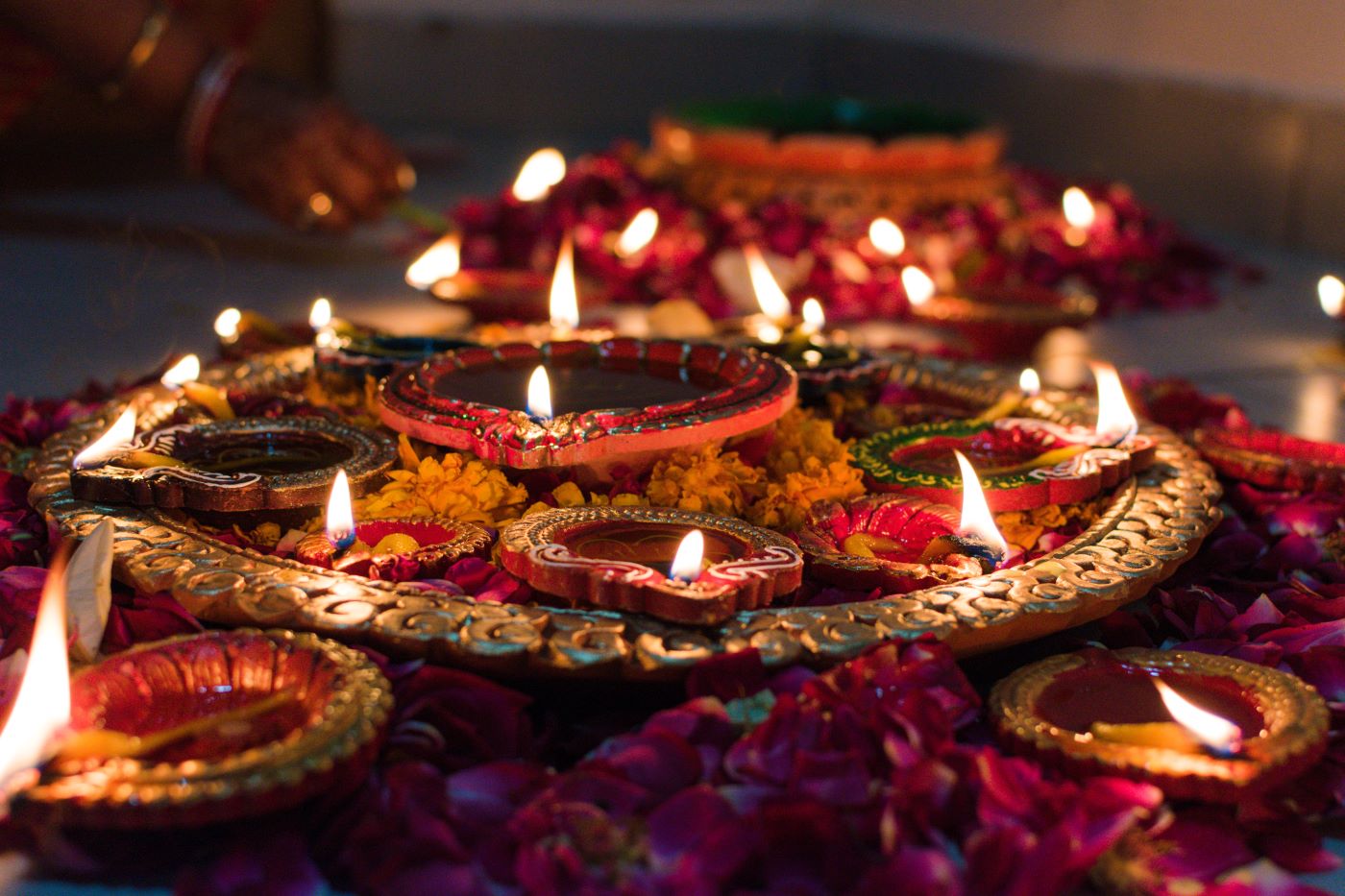Diwali 2023 Rangoli Designs: 7 easy ideas to spruce up your homes